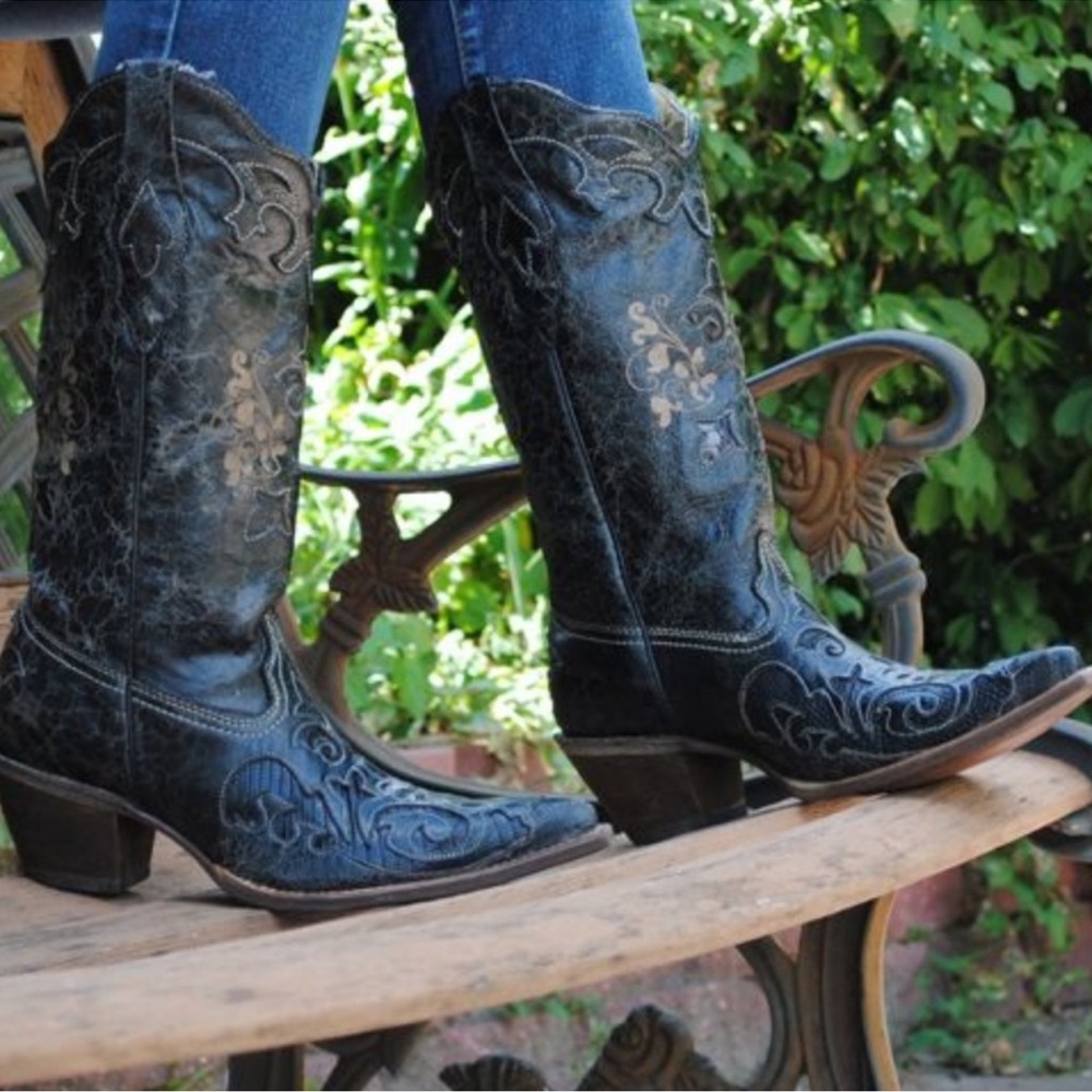CORRAL C2108 Black Distressed Snip Toe Cowgirl Boots Python Inlay sz 8.5